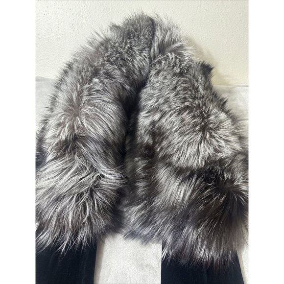 Women’s ST.John Evening Scarf Dyed Fox 95% Silk Velvet Lining Gray One Size - Picture 3 of 11